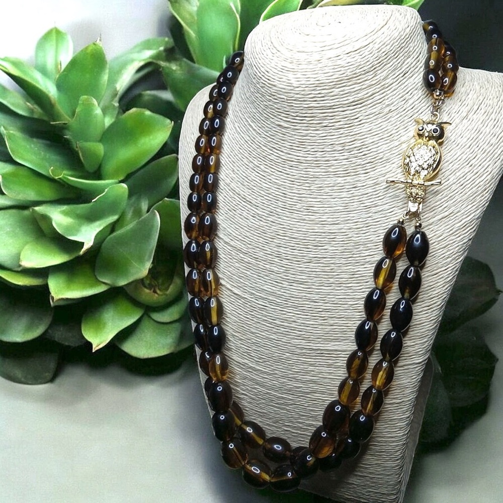 Camden Layne Vintage Brown Lucite Necklace - Picture 3 of 4